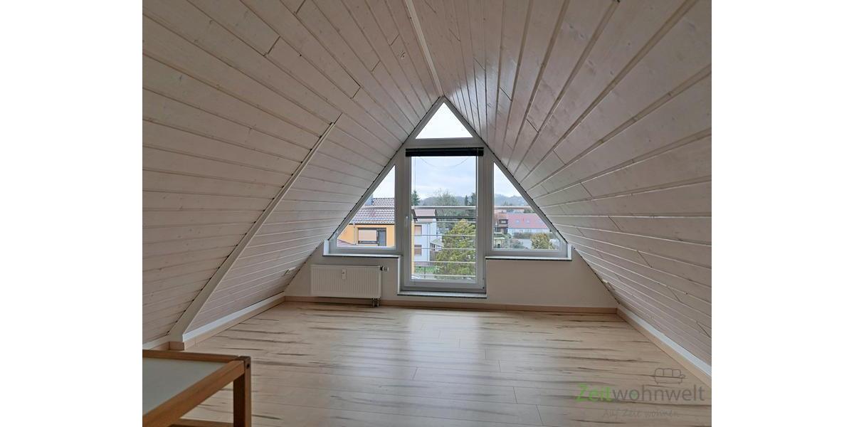 Zimmer im Spitzboden