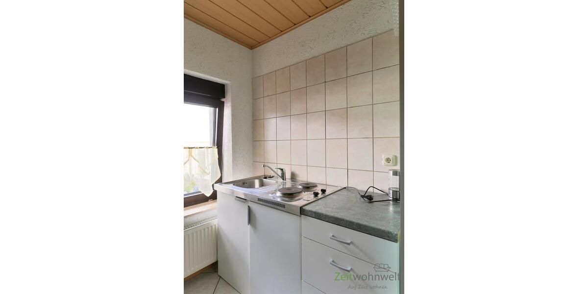Blick in die kleine Küche