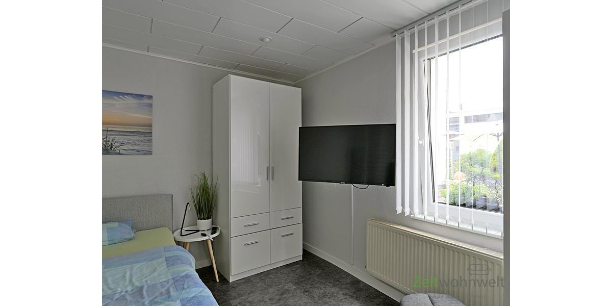 beweglicher TV an der Wand